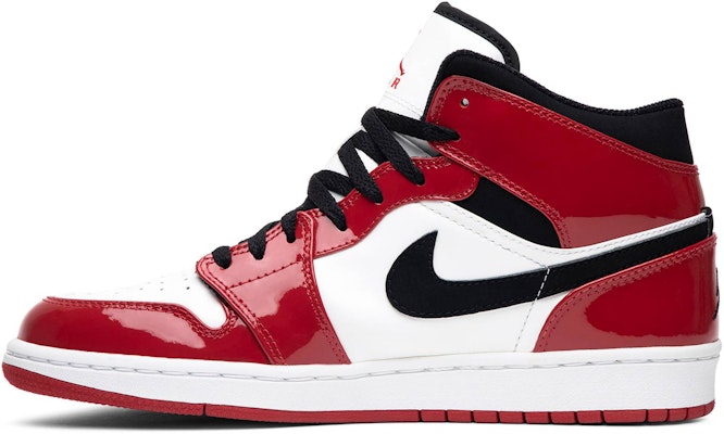 Air Jordan 1 復刻專利 '芝加哥公牛' 2003 136085-106 Lookbook Air Jordan 1 復刻專利 '芝加哥公牛' 2003 136085-106