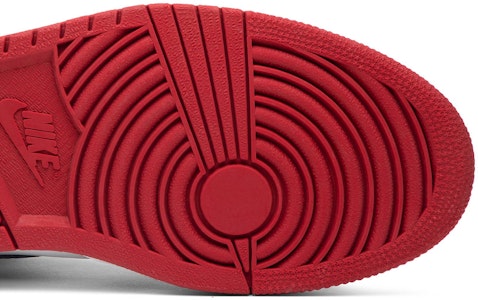 에어 조던 1 레트로 페이턴트 '시카고 불스' 2003 136085-106 Purchase 에어 조던 1 레트로 페이턴트 '시카고 불스' 2003 136085-106