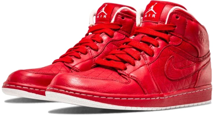 Air Jordan 1 Retro Phat Premier 'Varsity Red' Merah Varsiti 375173-600 Lookbook Air Jordan 1 Retro Phat Premier 'Varsity Red' Merah Varsiti 375173-600