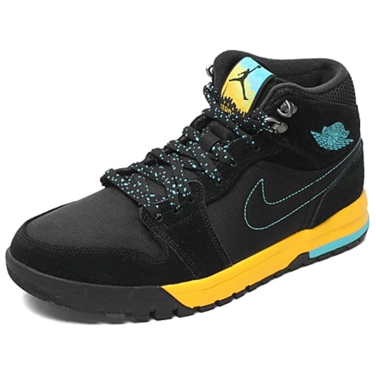 Lookbook Air Jordan 1 Retro Trek 'Hitam' 616344-089