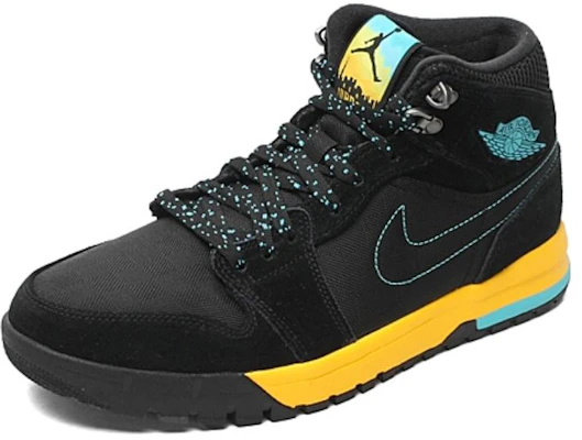 Air Jordan 1 Retro Trek 'Hitam' 616344-089 Lookbook Air Jordan 1 Retro Trek 'Hitam' 616344-089