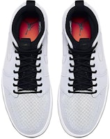 Air Jordan 1 复刻超高 白黑配色 844700-132 Lookbook Air Jordan 1 复刻超高 白黑配色 844700-132