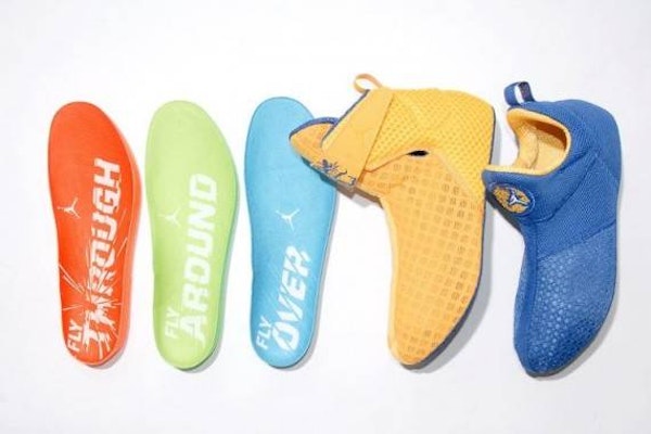 Air Jordan 2012 Deluxe 'Year of the Dragon' 484654-401 Sizing Air Jordan 2012 Deluxe 'Year of the Dragon' 484654-401