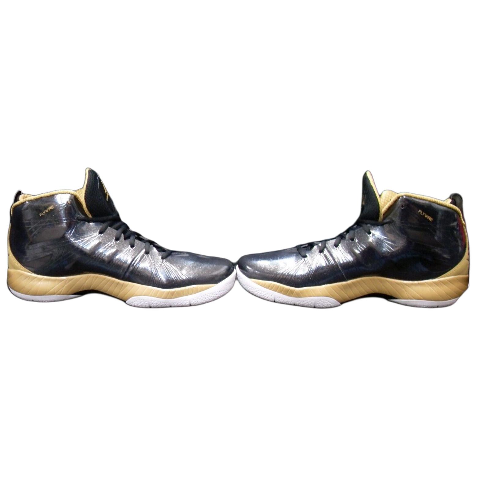 Lookbook Air Jordan 2012 Lite ''Zwart Metallic Goud'' 524922-054