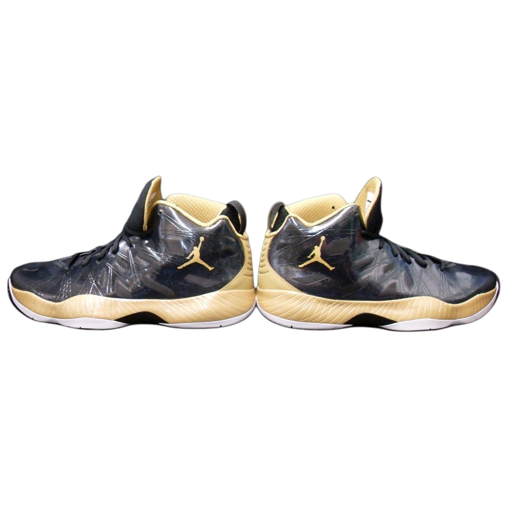 Shop Air Jordan 2012 Lite ''Zwart Metallic Goud'' 524922-054