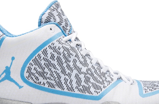 Air Jordan 29/11 Retro 'Pack Regalo Definitivo de Vuelo' 717602-900 3