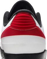 エア ジョーダン 2 レトロ ロー "シカゴ" 832819-101 Sizing エア ジョーダン 2 レトロ ロー "シカゴ" 832819-101