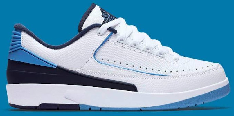 Air Jordan 2 Retro Low 'Midnight Navy' 832819-107 Lookbook Air Jordan 2 Retro Low 'Midnight Navy' 832819-107