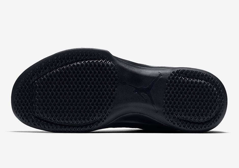 Sizing Air Jordan 31 Low 'Hitam' 897564-023