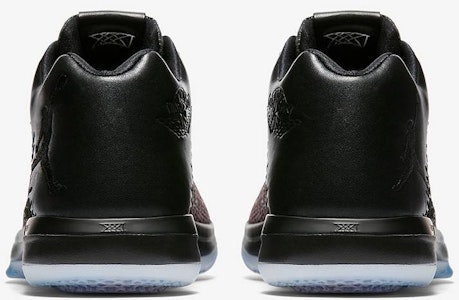 에어 조던 31 로우 '오레오' 897564-001 Shop 에어 조던 31 로우 '오레오' 897564-001