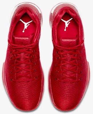 Air Jordan 31 Low 'Triple Red' 897564-601 Lookbook Air Jordan 31 Low 'Triple Red' 897564-601