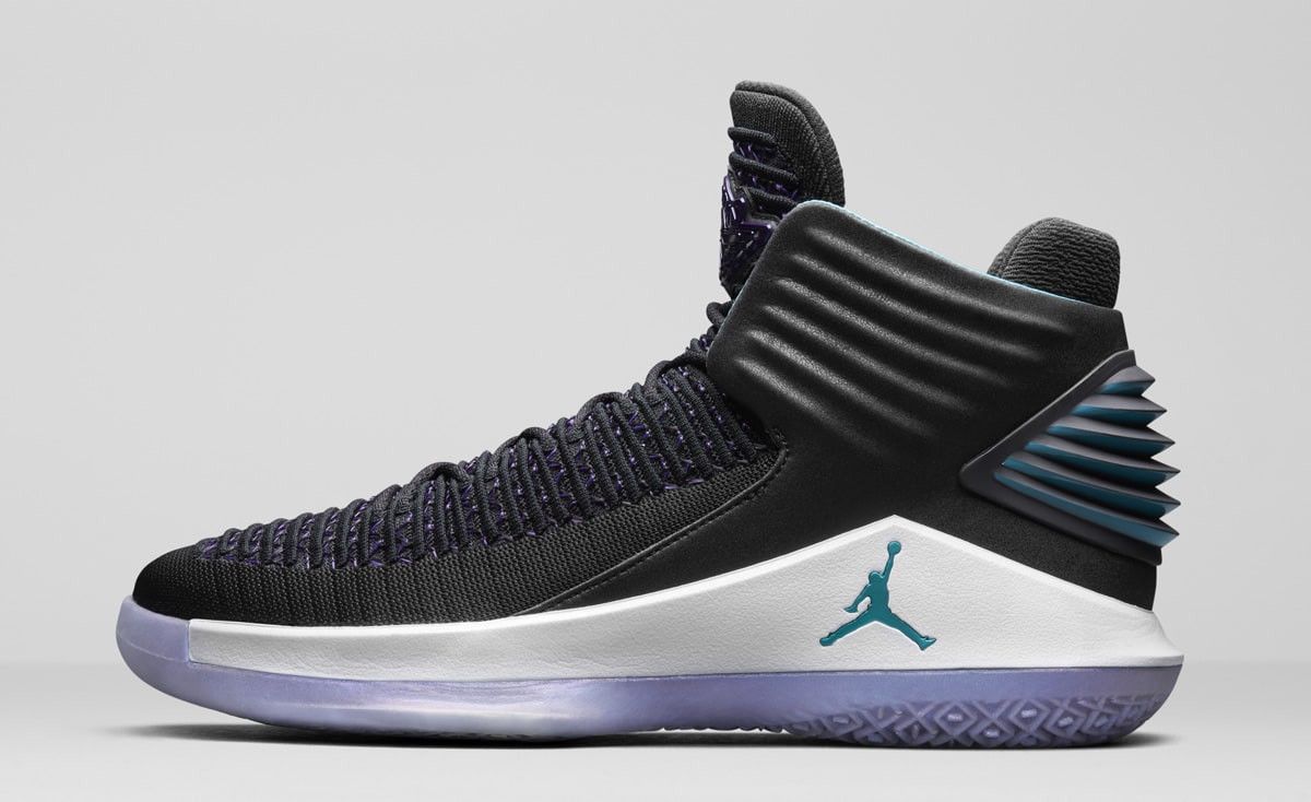 Shop Air Jordan 32 'CEO' zapatillas AA1253-016