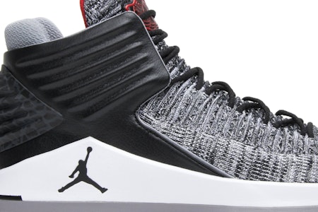 エア ジョーダン 32 「MVP」 AA1253-002 Order エア ジョーダン 32 「MVP」 AA1253-002