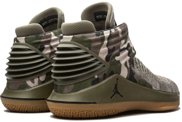 Air Jordan 32 'Hari Veteran' 2018 AA1253-200 Lookbook Air Jordan 32 'Hari Veteran' 2018 AA1253-200