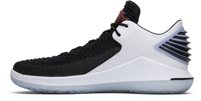 Air Jordan 32 Low 「罰球線」 AA1256-002 Lookbook Air Jordan 32 Low 「罰球線」 AA1256-002