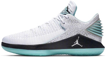 Air Jordan 32 Low 'Guo Ailun' PE AH3347-101 Air Jordan 32 Low 'Guo Ailun' PE AH3347-101