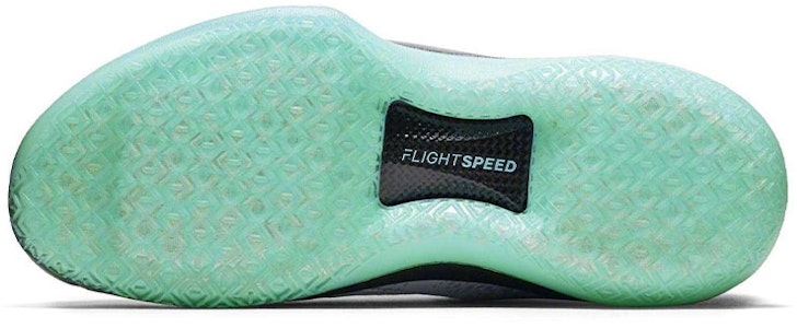 Air Jordan 32 Rendah 'Guo Ailun' Edisi Pemain AH3347-101 Details for Air Jordan 32 Rendah 'Guo Ailun' Edisi Pemain AH3347-101