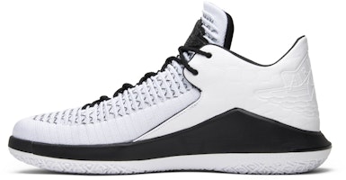 Air Jordan 32 Low 'Wing It' Sepatu Sneakers AA1256-102 Lookbook Air Jordan 32 Low 'Wing It' Sepatu Sneakers AA1256-102