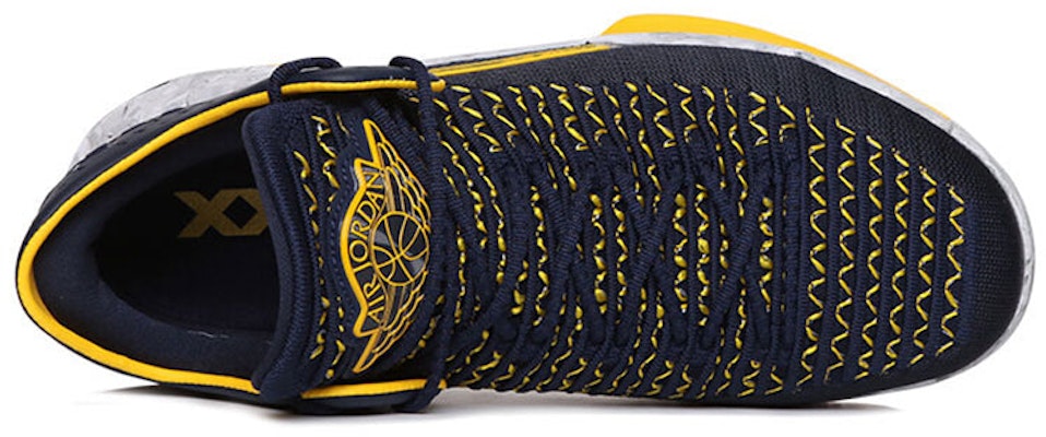 Air Jordan 32 Low PF '密西根狼獾隊' AH3347-405 Shop Air Jordan 32 Low PF '密西根狼獾隊' AH3347-405