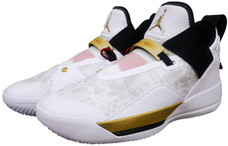 Lookbook 에어 조던 33 "블랙/화이트" CK4464-100-YC