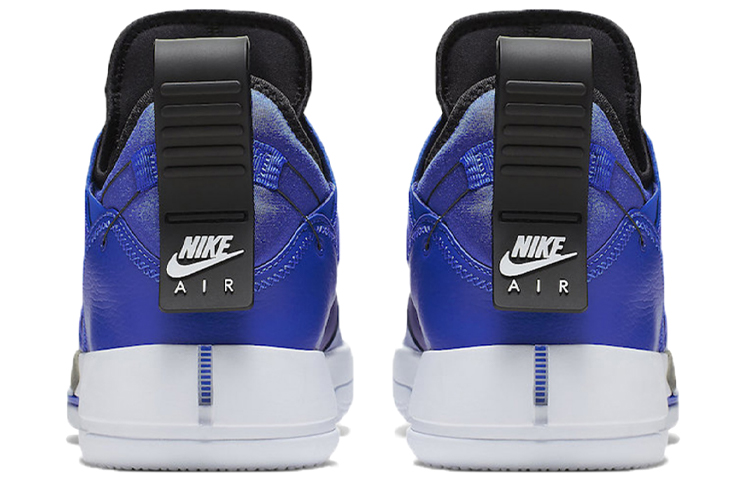 Shop Air Jordan 33 SE 'Hyper Royal' Lelaki CD9560-401