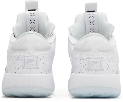 Air Jordan 35 Low 'White Metallic Silver' CW2460-100 Details for Air Jordan 35 Low 'White Metallic Silver' CW2460-100