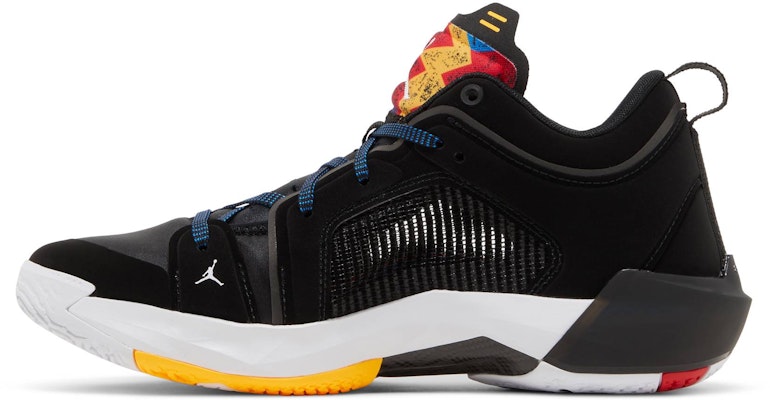 Air Jordan 37 Low 'Nothing But Net' DQ4122-061 Lookbook Air Jordan 37 Low 'Nothing But Net' DQ4122-061