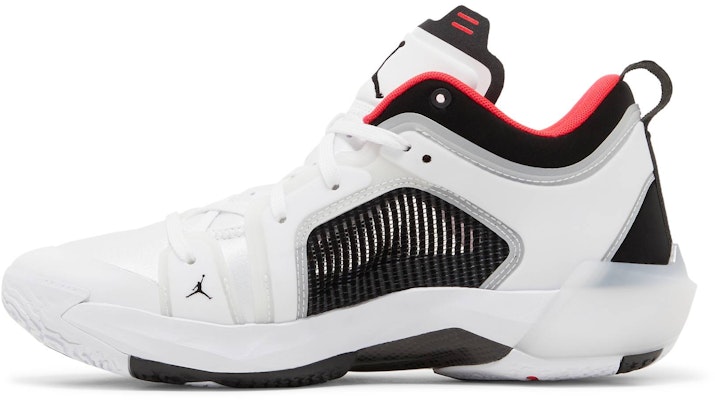 Air Jordan 37 Low 'Siren Red' DQ4122-100 Lookbook Air Jordan 37 Low 'Siren Red' DQ4122-100