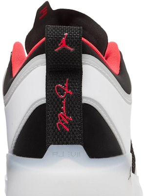 Air Jordan 37 Low 'Siren Red' DQ4122-100 Sizing Air Jordan 37 Low 'Siren Red' DQ4122-100