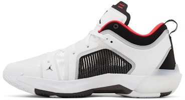 Air Jordan 37 Low '警鈴紅' DQ4123-100/DQ4122-100 Lookbook Air Jordan 37 Low '警鈴紅' DQ4123-100/DQ4122-100