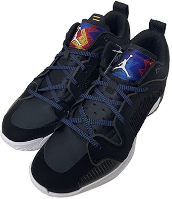 Air Jordan 37 Low PF 'Nada Más Que Red' DQ4123-061 Lookbook Air Jordan 37 Low PF 'Nada Más Que Red' DQ4123-061