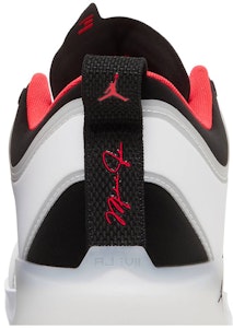 エア ジョーダン 37 LOW PF "シレンレッド" DQ4122-100/DQ4123-100 Sizing エア ジョーダン 37 LOW PF "シレンレッド" DQ4122-100/DQ4123-100