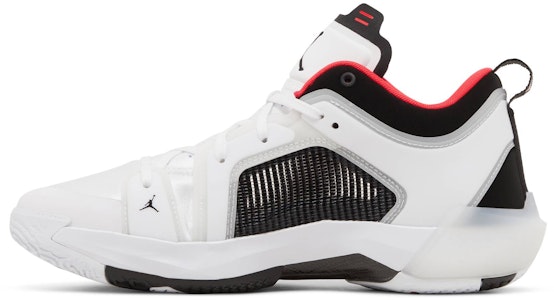 Air Jordan 37 Low PF 'Siren Red' Warna Merah Menyala DQ4123-100 Lookbook Air Jordan 37 Low PF 'Siren Red' Warna Merah Menyala DQ4123-100