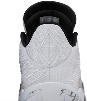 Air Jordan 38 Low 'Putih Emas Logam Hitam' FD2326-107 Sizing Air Jordan 38 Low 'Putih Emas Logam Hitam' FD2326-107