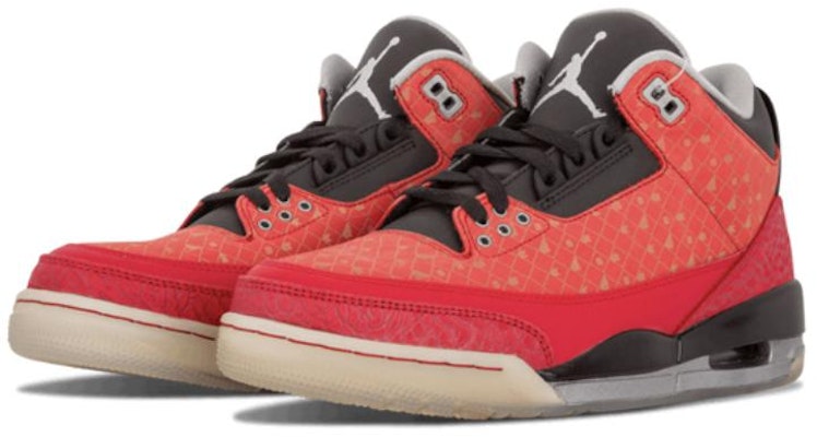 Air Jordan 3 Retro Doernbecher (2013) 'Merah Emas Perak Hitam' 437536-600b Lookbook Air Jordan 3 Retro Doernbecher (2013) 'Merah Emas Perak Hitam' 437536-600b