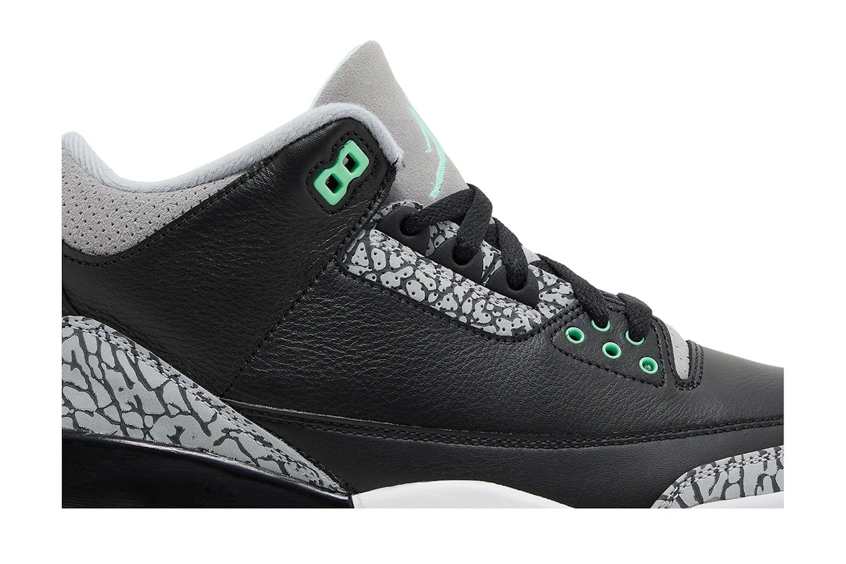 Air Jordan 3 Retro 'Green Glow'