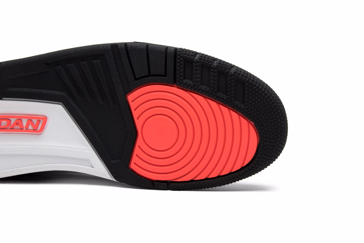 Air Jordan 3 Retro 'Infrared 23' 136064-123