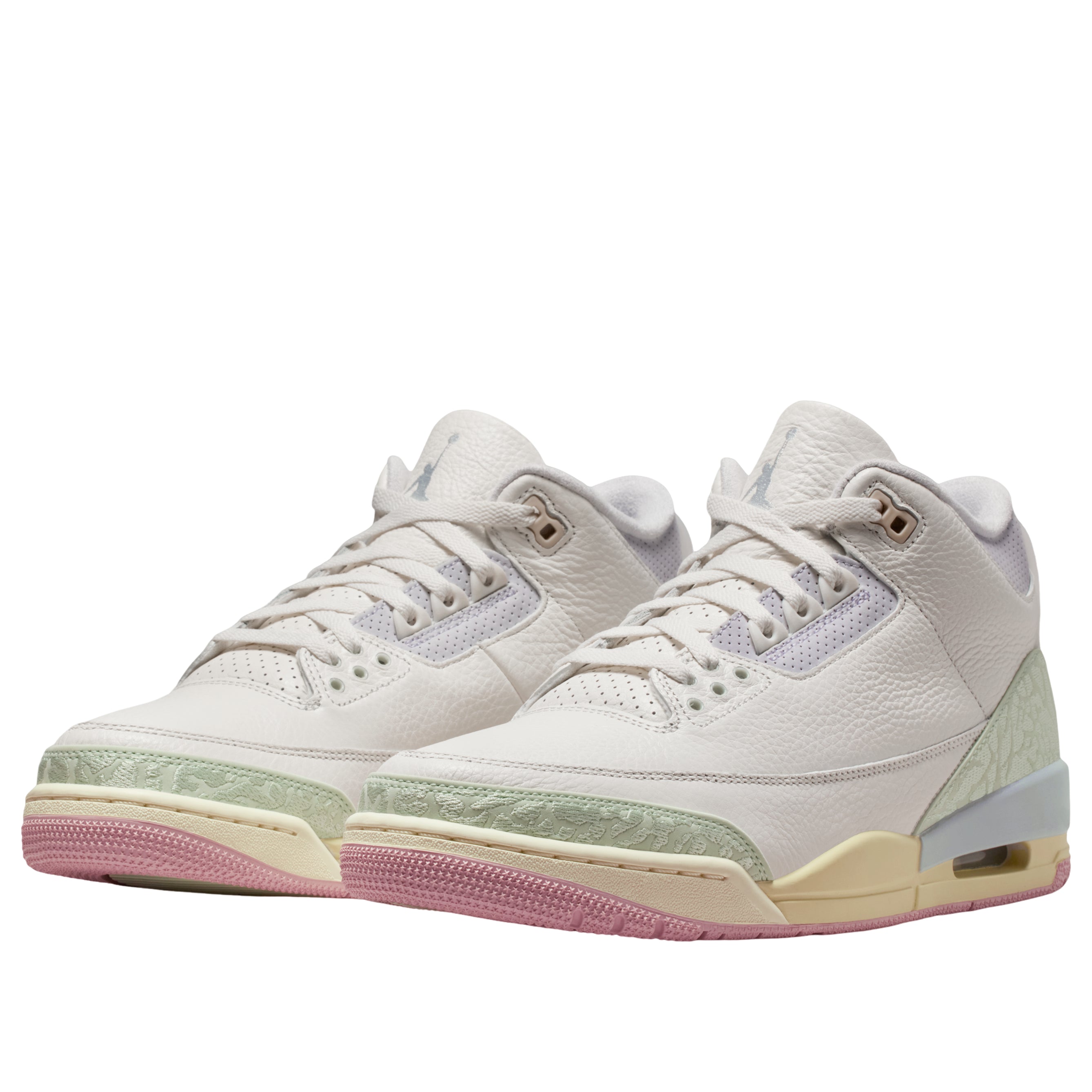 Shop Air Jordan 3 复刻版“春意盎然” IF4396-100