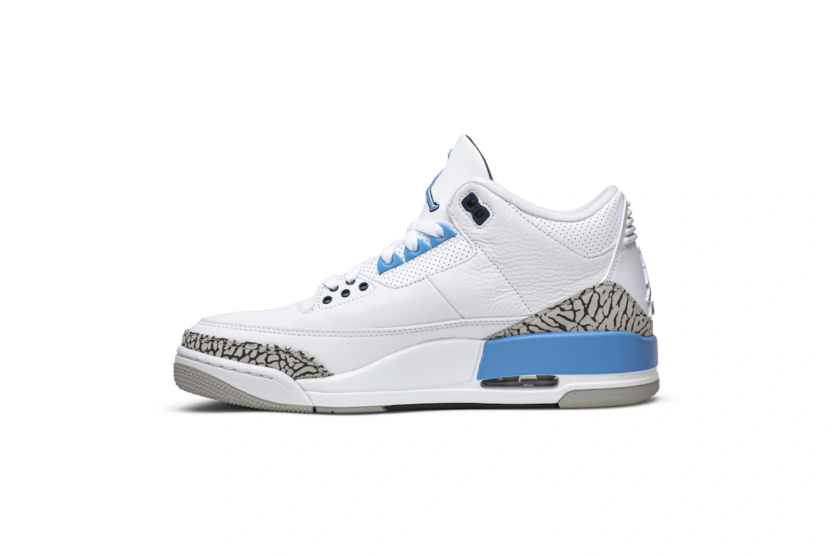 Air Jordan 3 Retro 'UNC'