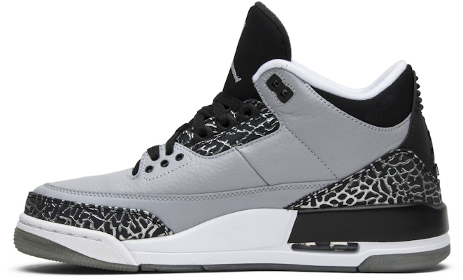 Air Jordan 3 Retro 'Wolf Grey' 136064-004 Lookbook Air Jordan 3 Retro 'Wolf Grey' 136064-004