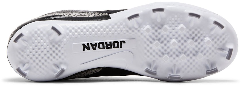 Air Jordan 3 Retro MCS '黑水泥' FZ8627-001 Shop Air Jordan 3 Retro MCS '黑水泥' FZ8627-001