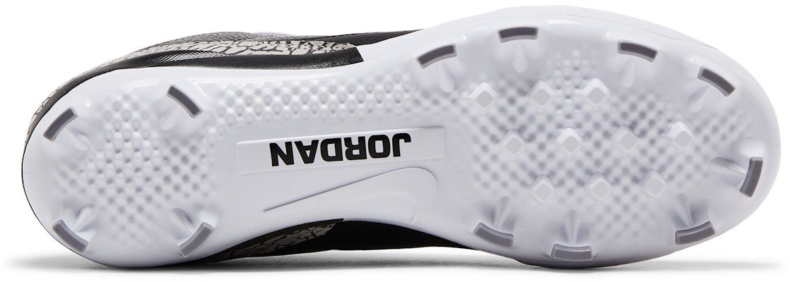 Air Jordan 3 Retro MCS '黑水泥' FZ8627-001 Shop Air Jordan 3 Retro MCS '黑水泥' FZ8627-001