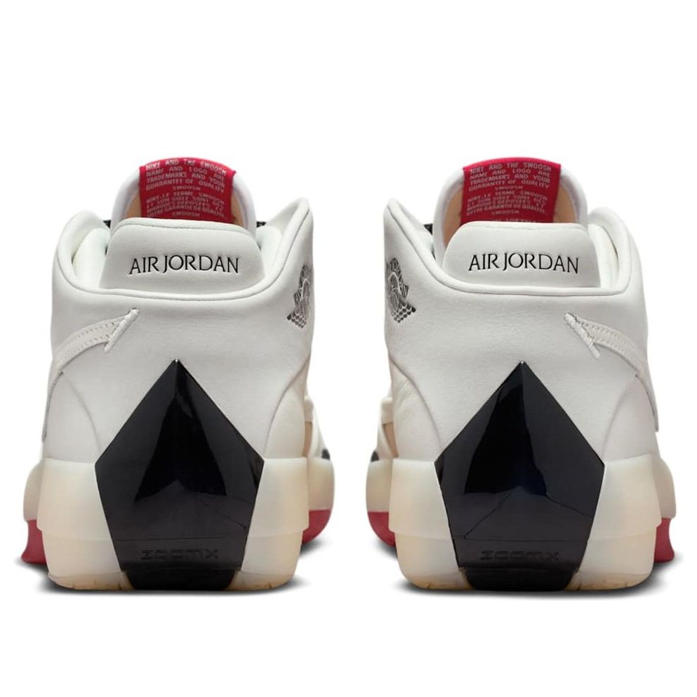 Lookbook Air Jordan 40 ''Chicago'' Sepatu Basket IQ4087-100