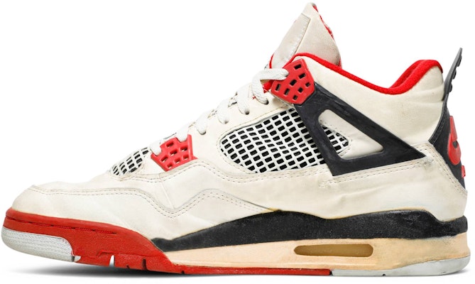 Air Jordan 4 OG 1989 'Fire Red' Merah Api 4364 Lookbook Air Jordan 4 OG 1989 'Fire Red' Merah Api 4364