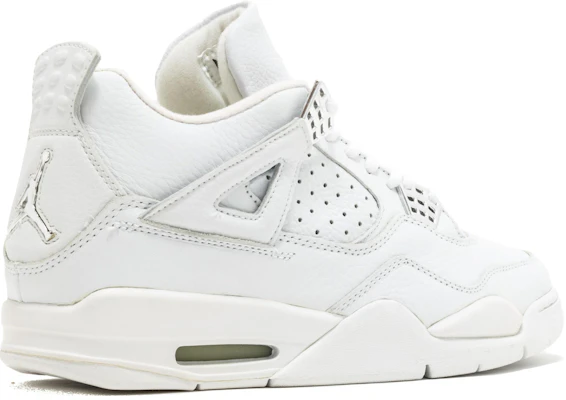 Air Jordan 4 复刻+ 'Bling' 2000款 136030-111 Lookbook Air Jordan 4 复刻+ 'Bling' 2000款 136030-111