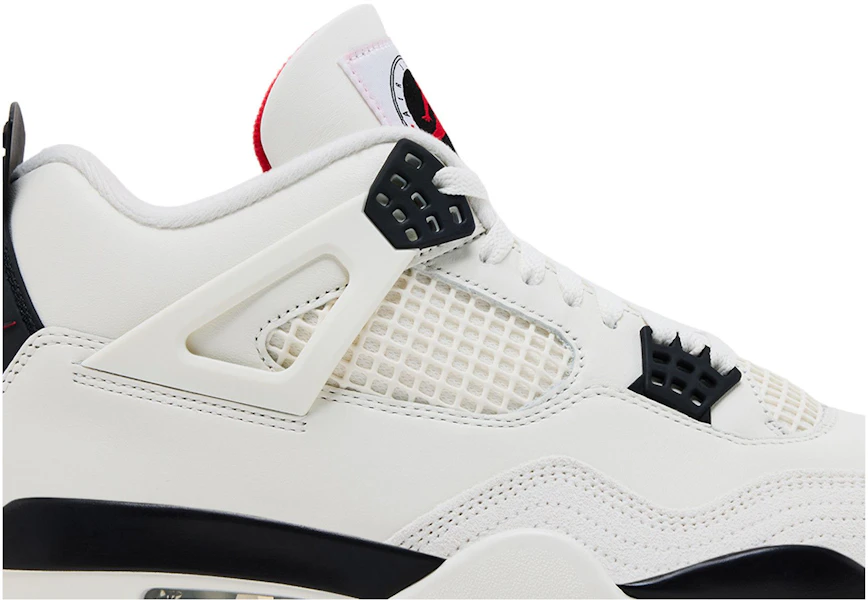 Air Jordan 4 Retro ''Flight Club'' Sepatu Pria Terbaru IM4002-100 Lookbook Air Jordan 4 Retro ''Flight Club'' Sepatu Pria Terbaru IM4002-100