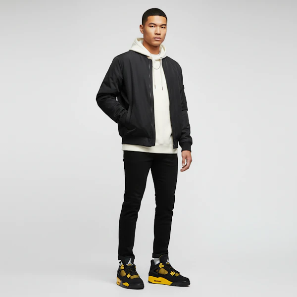 Air Jordan 4 復刻版 '雷霆' 2023 DH6927-017 Lookbook Air Jordan 4 復刻版 '雷霆' 2023 DH6927-017