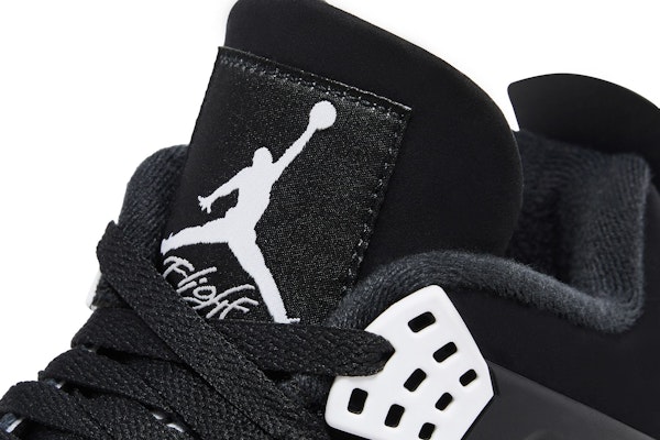 Air Jordan 4 Retro 'White Thunder' FQ8138-001 1