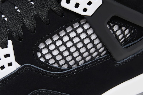 Air Jordan 4 Retro 'White Thunder' FQ8138-001 2