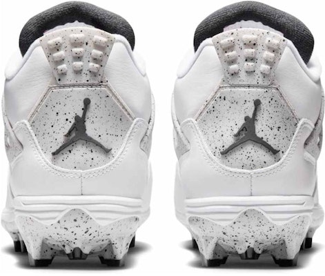 Air Jordan 4 Retro Tachones 'Cemento Blanco' HQ0207-106 Lookbook Air Jordan 4 Retro Tachones 'Cemento Blanco' HQ0207-106